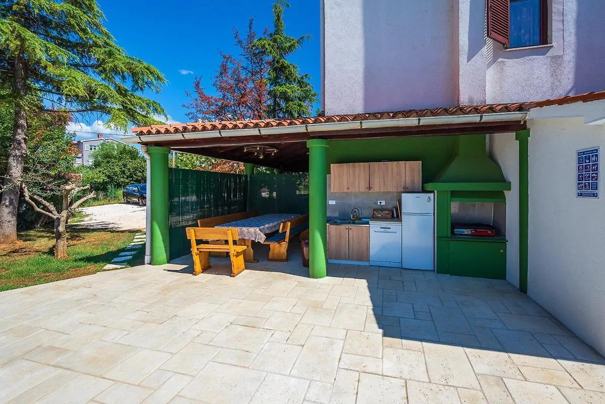 Big Swimming Pool Apartment Monvidal