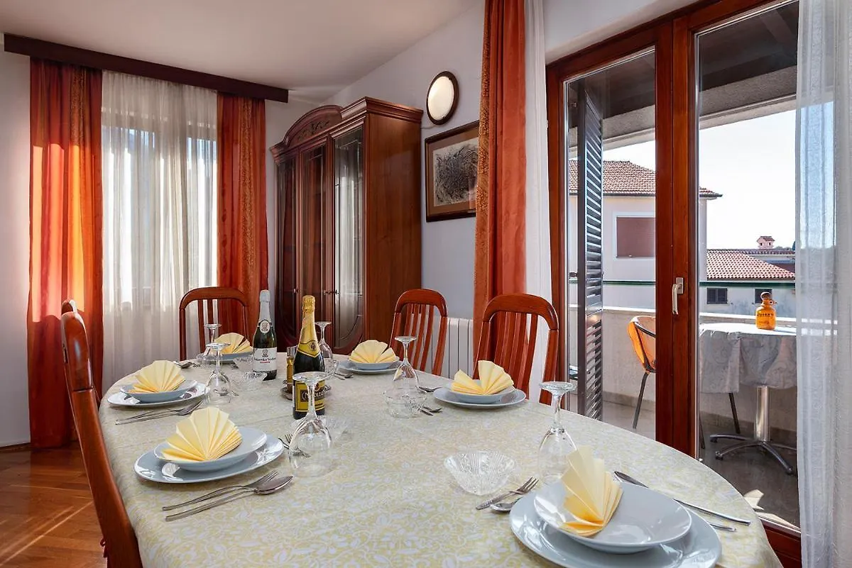 Big Swimming Pool Apartment Monvidal