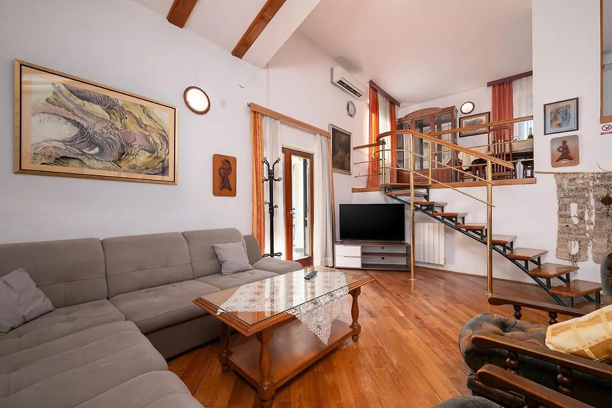 Big Swimming Pool Apartment Monvidal