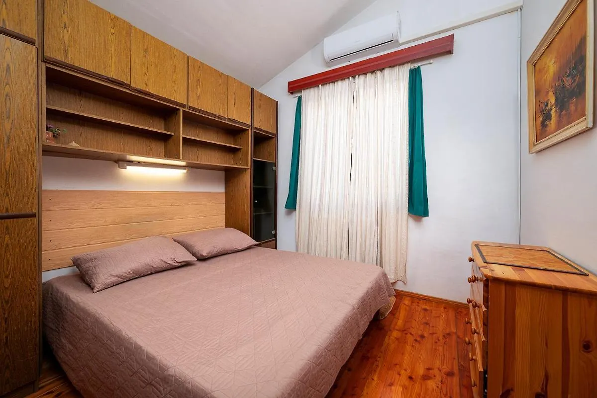 Big Swimming Pool Apartment Monvidal