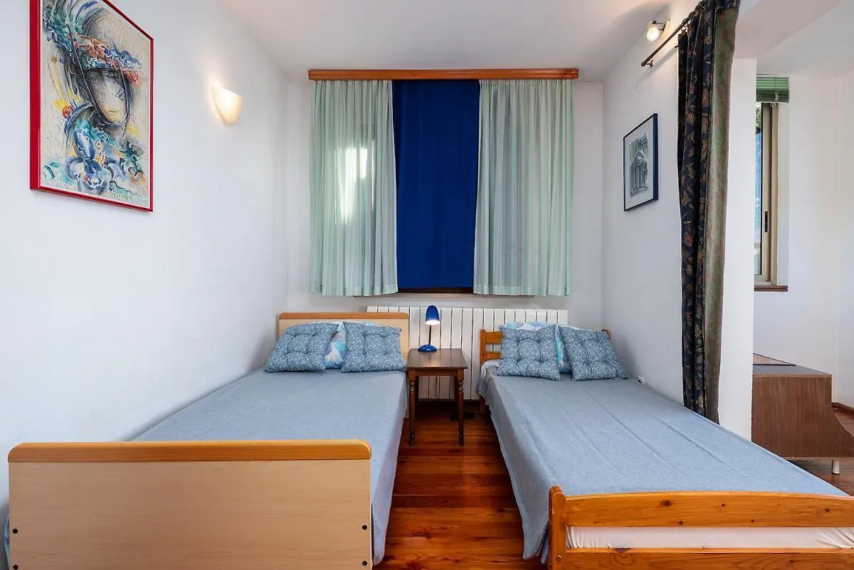 Big Swimming Pool Apartment Monvidal Croatia