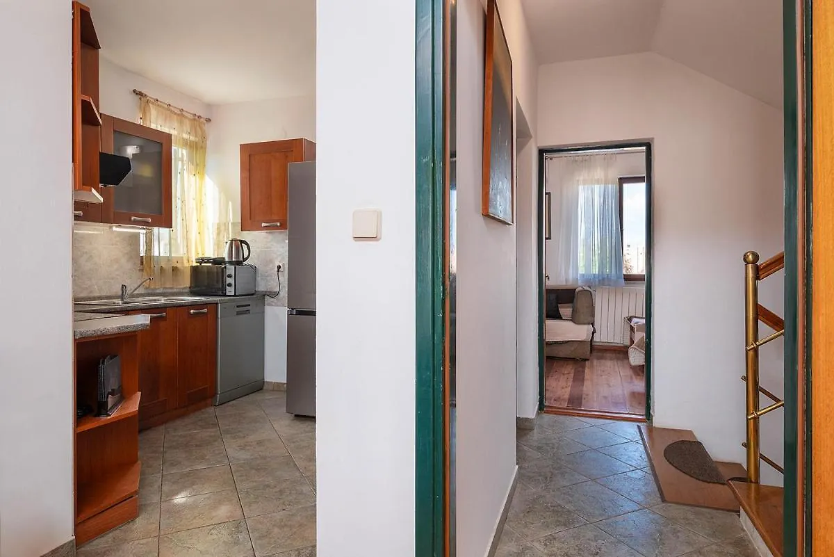 Big Swimming Pool Apartment Monvidal Croatia