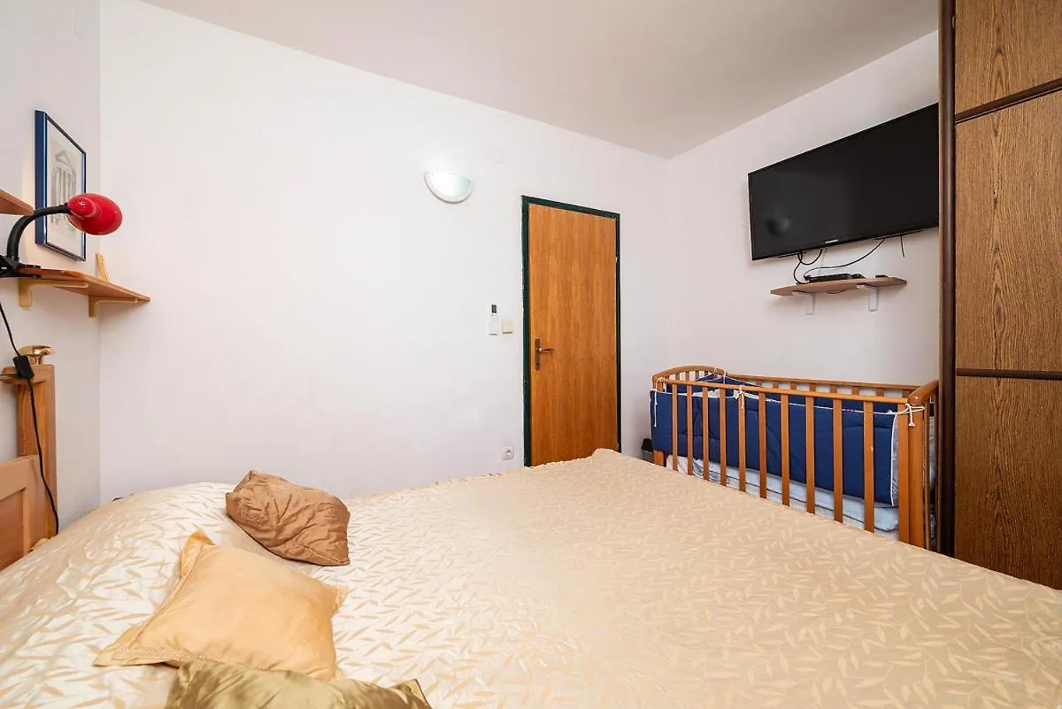 Big Swimming Pool Apartment Monvidal